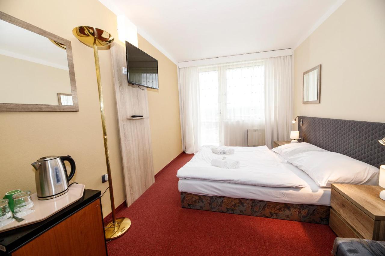 Panorama Orlik Hotel Klucenice Bagian luar foto